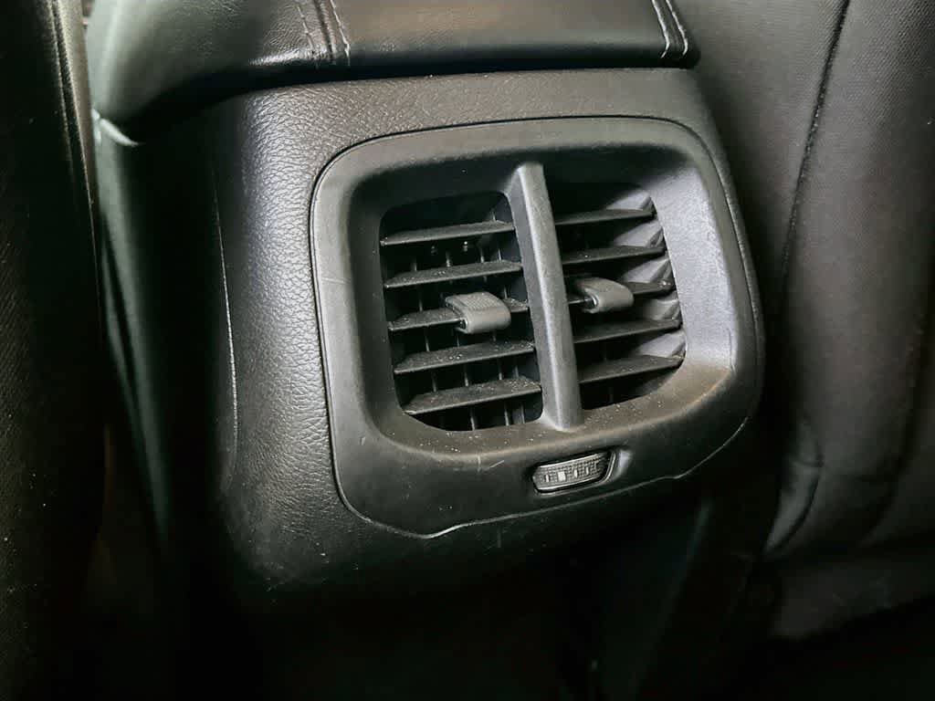 Used 2019 Jeep Cherokee Latitude w/ Popular Appearance Group FWD image 12