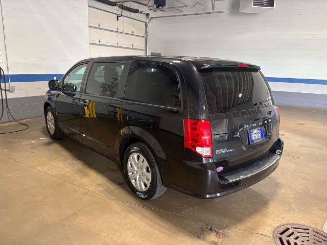 Used 2020 Dodge Grand Caravan SE FWD image 4