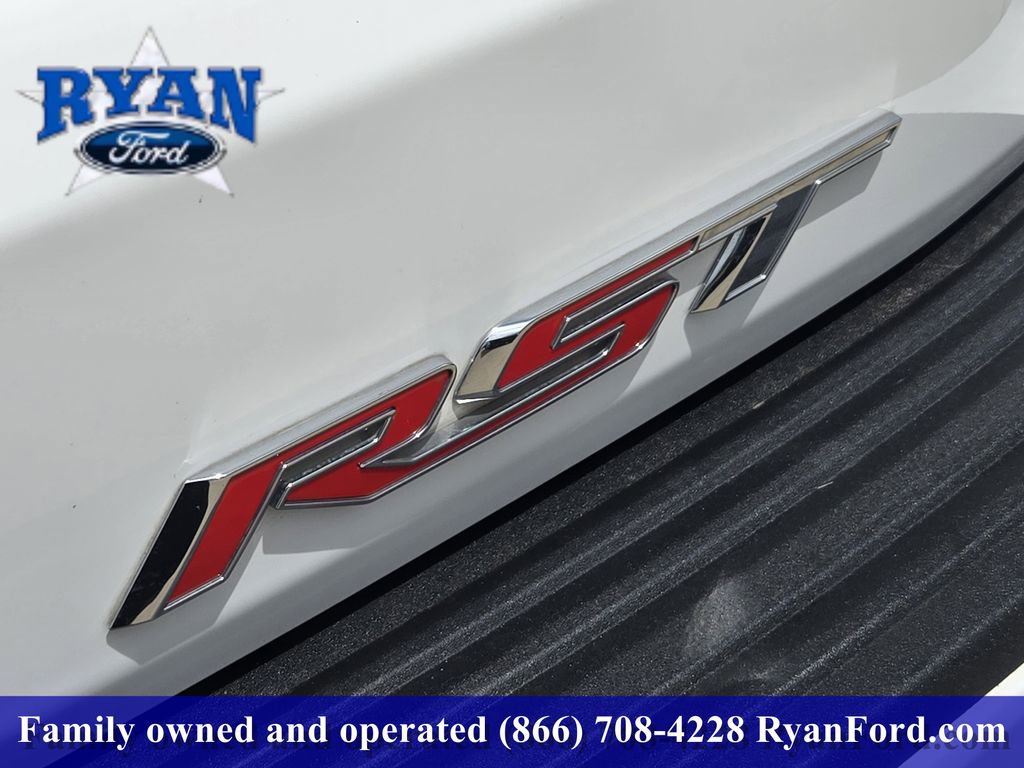 Used 2023 Chevrolet Suburban RST AWD/4WD image 8