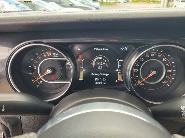 Used 2022 Jeep Wrangler Unlimited Sahara AWD/4WD image 27