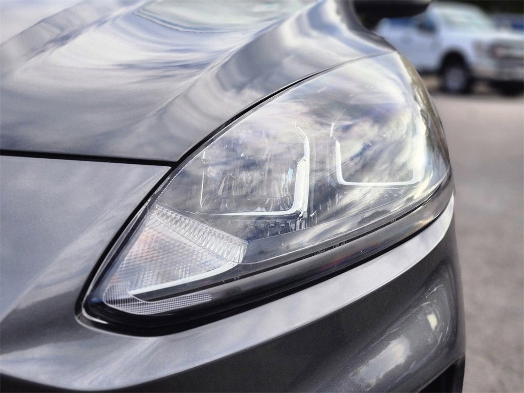 Certified 2022 Ford Escape SE w/ SE Sport Appearance Package image 10