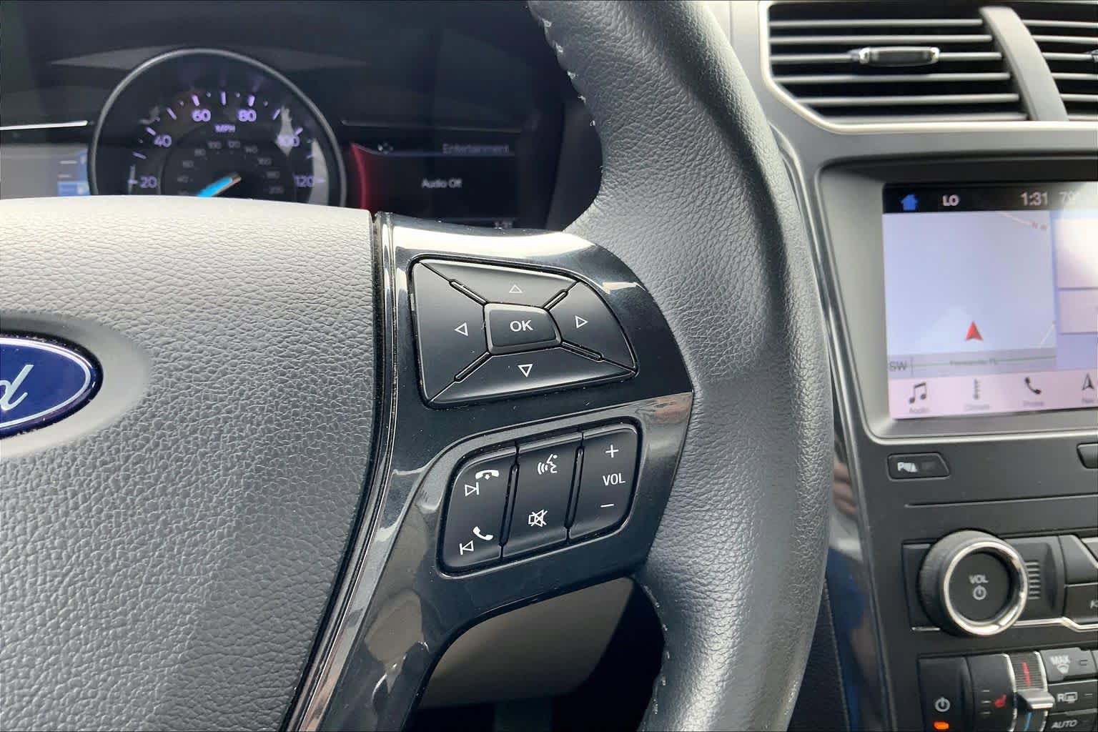 Certified 2019 Ford Explorer XLT w/ Equipment Group 202A FWD image 24