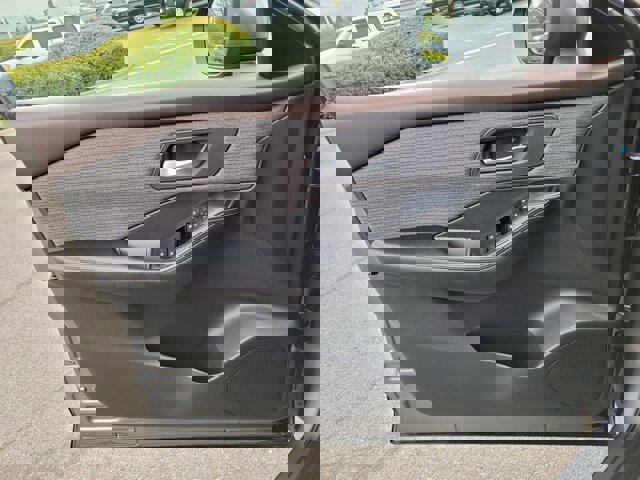 Used 2022 Nissan Rogue SV image 27