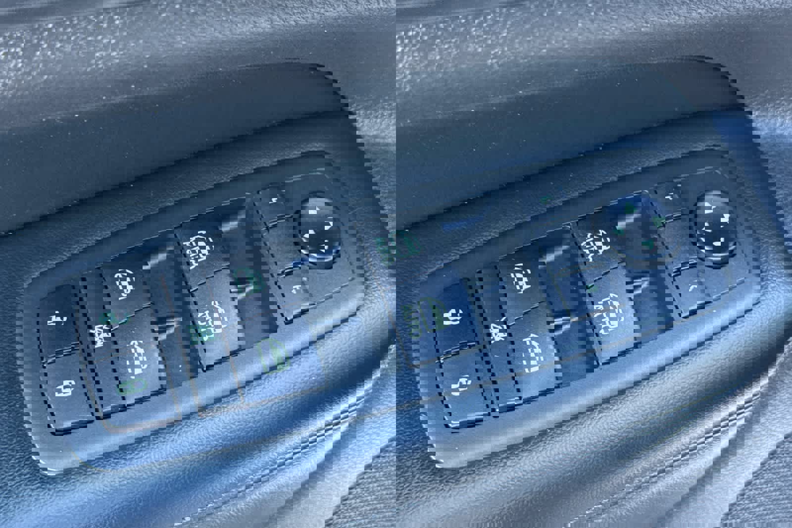 Used 2020 Jeep Grand Cherokee Altitude image 13