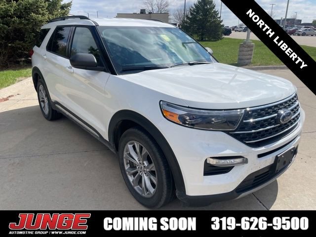 Certified 2022 Ford Explorer XLT w/ Equipment Group 202A AWD/4WD image 4