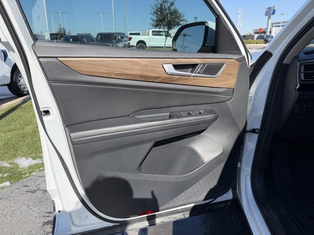 Used 2024 Volkswagen Atlas SE image 9