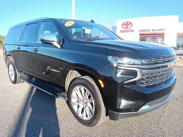 Used 2024 Chevrolet Suburban Premier RWD image 1