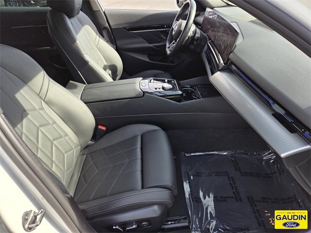 Used 2024 BMW 530i w/ M Sport Package image 17