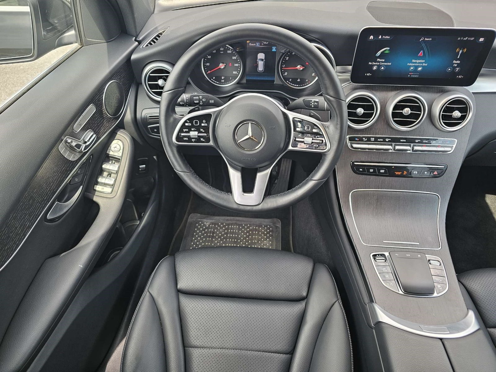 Used 2022 Mercedes-Benz GLC 300 4MATIC w/ Multimedia Package Lite image 18