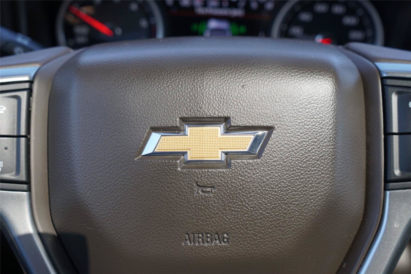 Used 2020 Chevrolet Silverado 1500 LTZ w/ LTZ Premium Package AWD/4WD image 14
