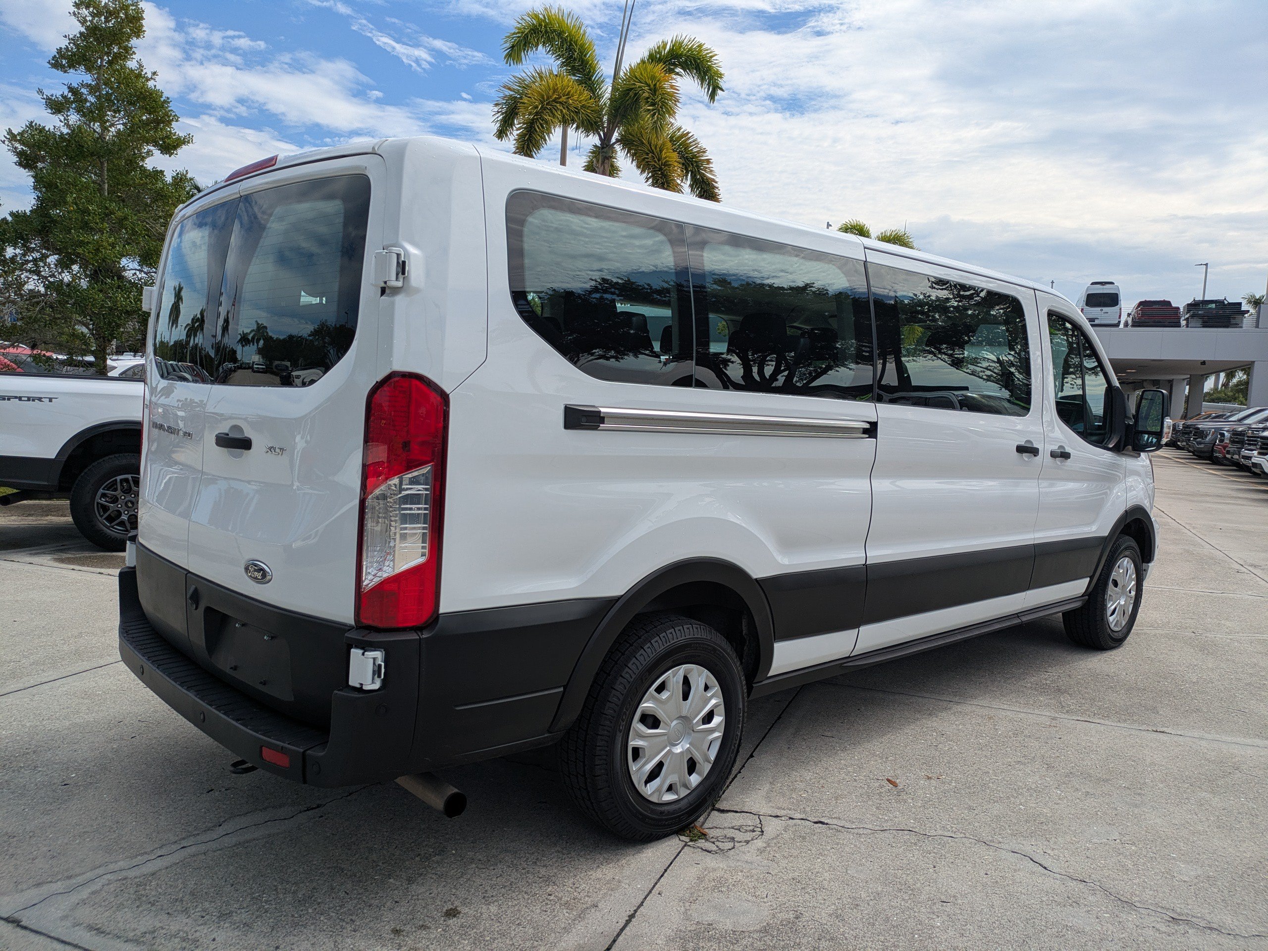 Certified 2025 Ford Transit 350 XLT RWD image 4