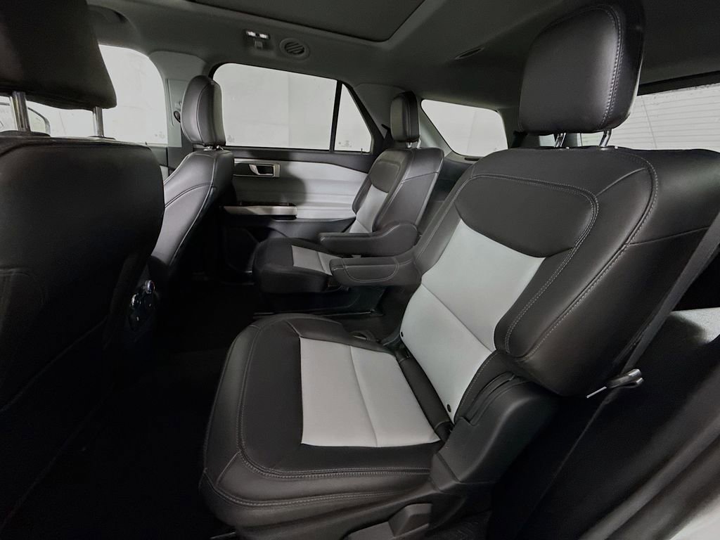 Certified 2023 Ford Explorer XLT w/ Equipment Group 202A image 10