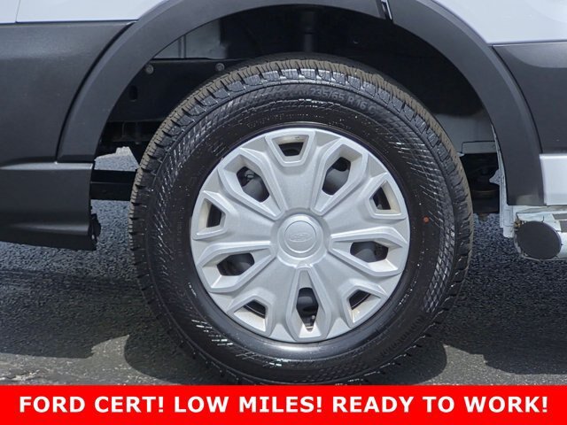 Certified 2025 Ford Transit 250 Low Roof w/ Exterior Upgrade Package RWD image 9
