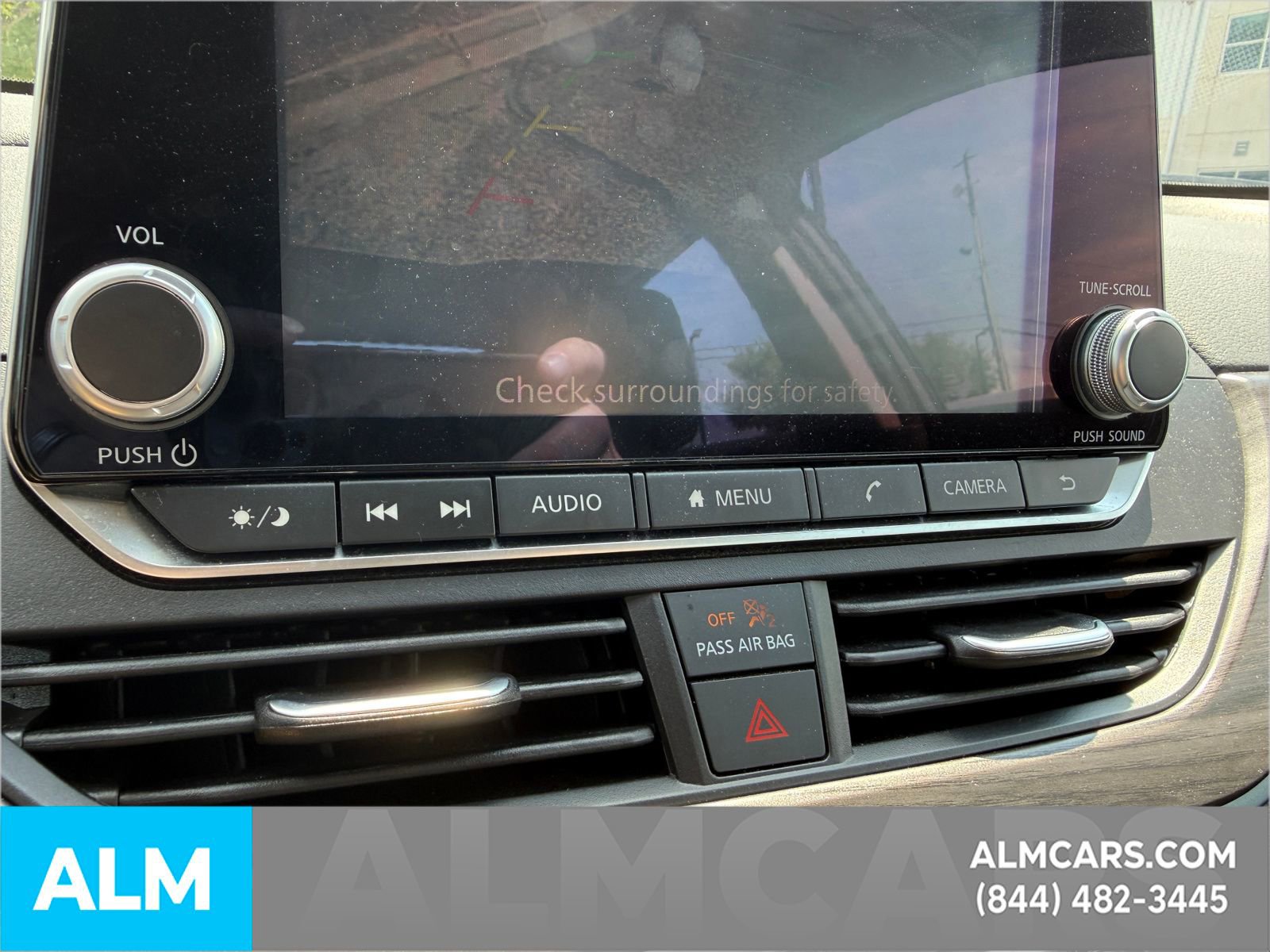 Used 2025 Nissan Altima 2.5 SV FWD image 15