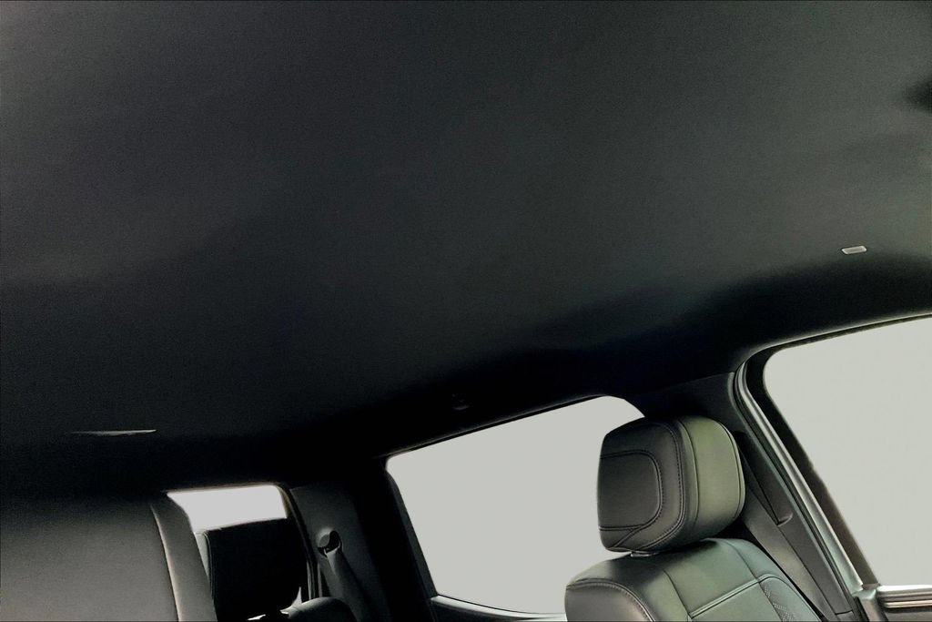 Used 2025 Toyota Tundra Limited AWD/4WD image 30