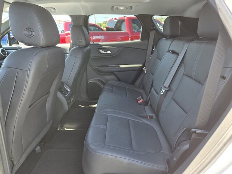 Used 2022 Chevrolet Blazer LT w/ Redline Edition FWD image 12