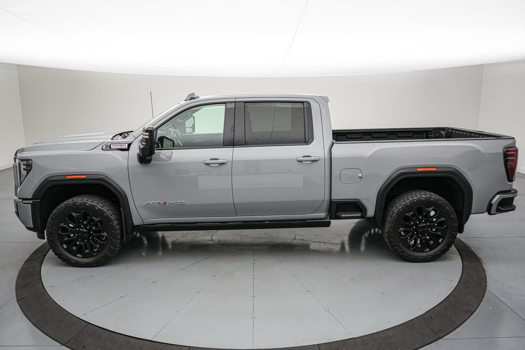 Used 2024 GMC Sierra 2500 AT4 w/ AT4 Preferred Package AWD/4WD image 8