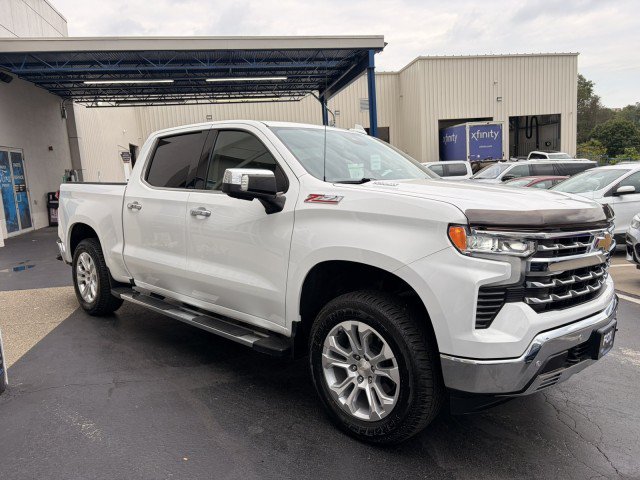 Used 2023 Chevrolet Silverado 1500 LTZ w/ LTZ Premium Package AWD/4WD image 10