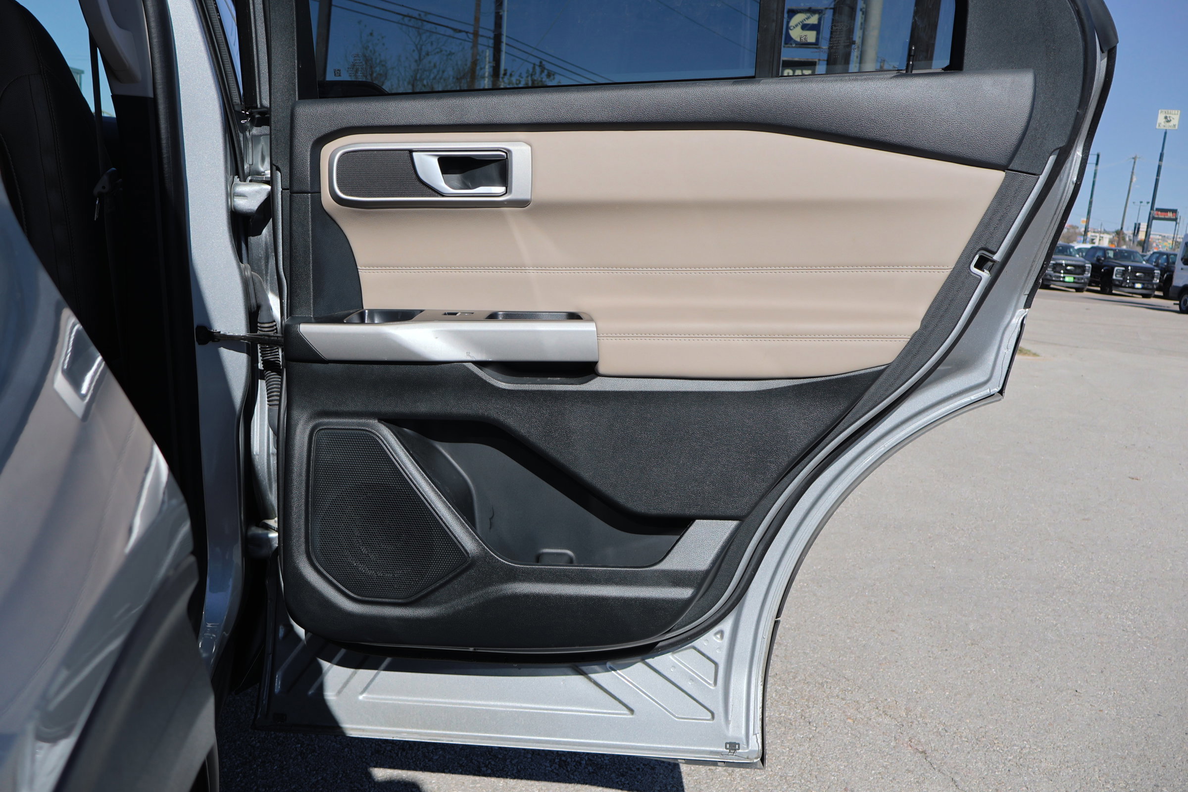 Certified 2023 Ford Explorer XLT image 44