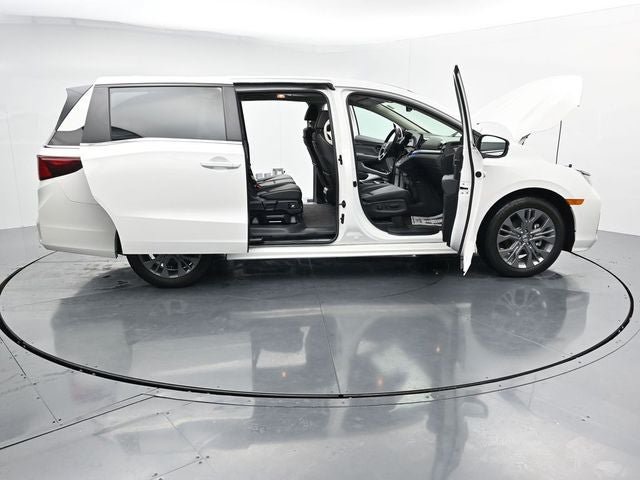 Used 2025 Honda Odyssey Touring image 36