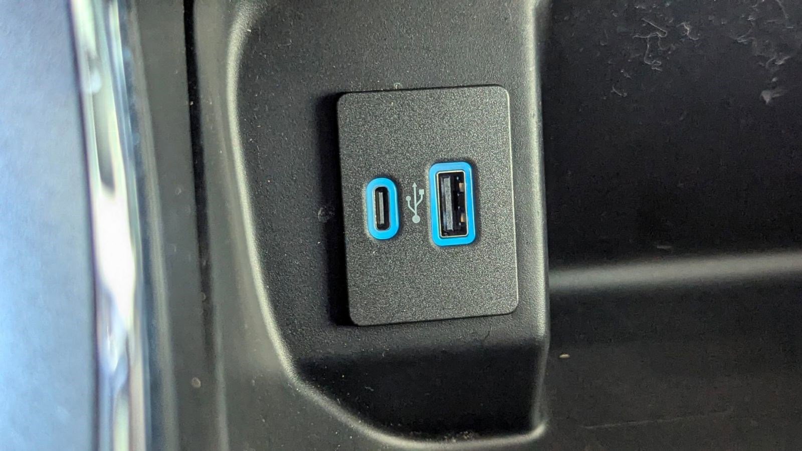 Certified 2022 Ford F150 XLT w/ Equipment Group 302A High image 27