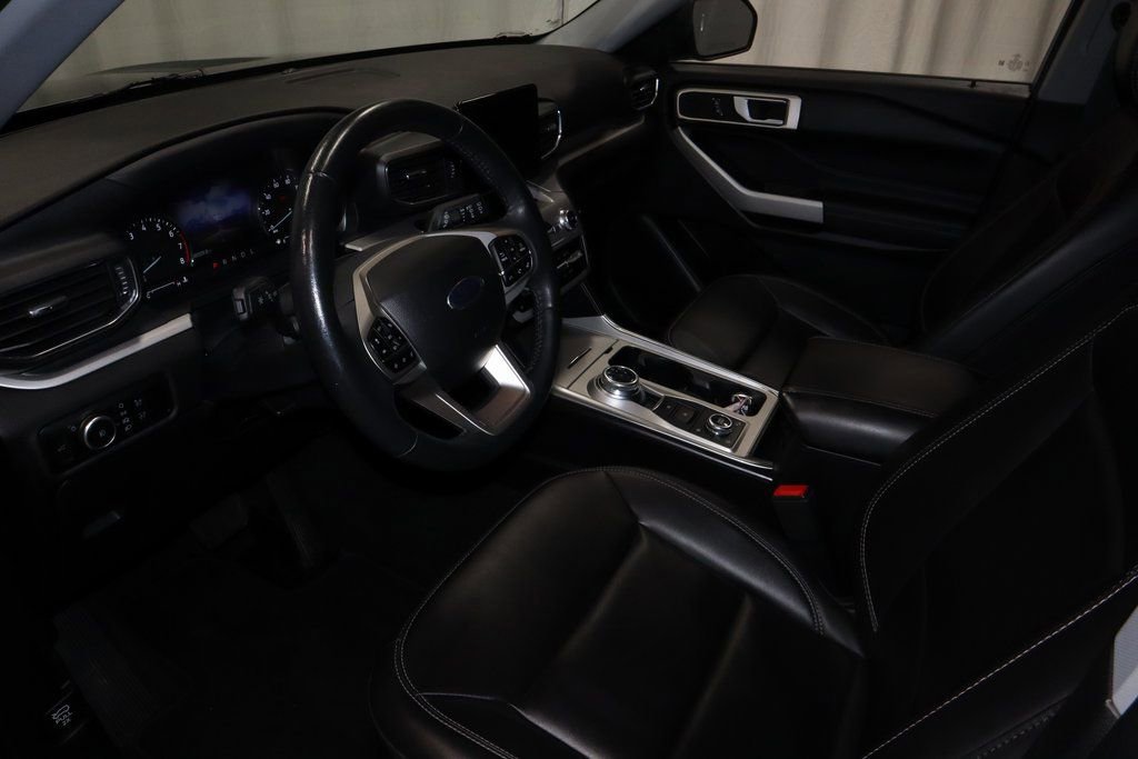 Certified 2023 Ford Explorer XLT w/ Equipment Group 202A image 19