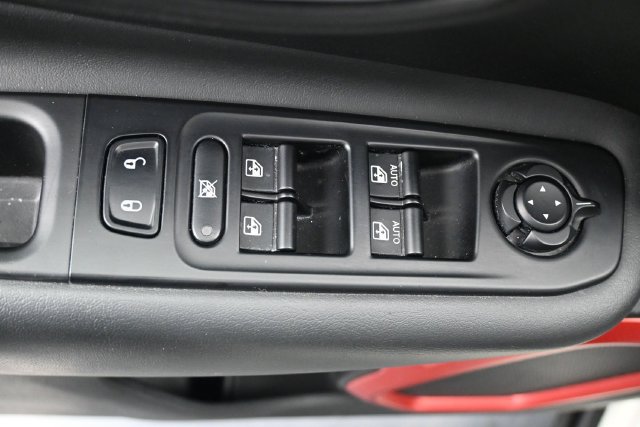 Used 2023 Jeep Renegade Trailhawk AWD/4WD image 7