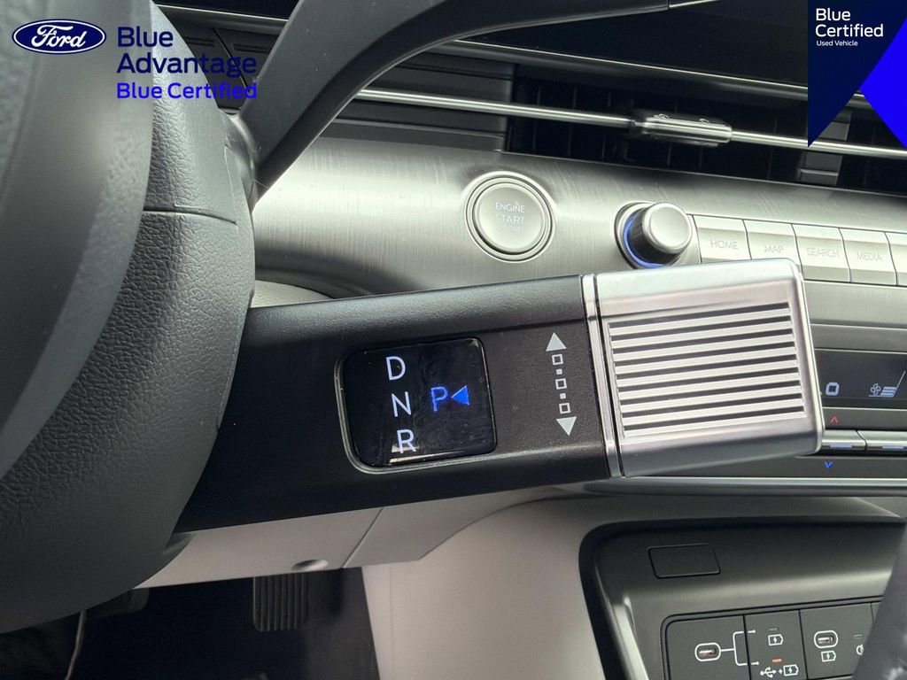 Used 2024 Hyundai Kona Limited FWD image 33