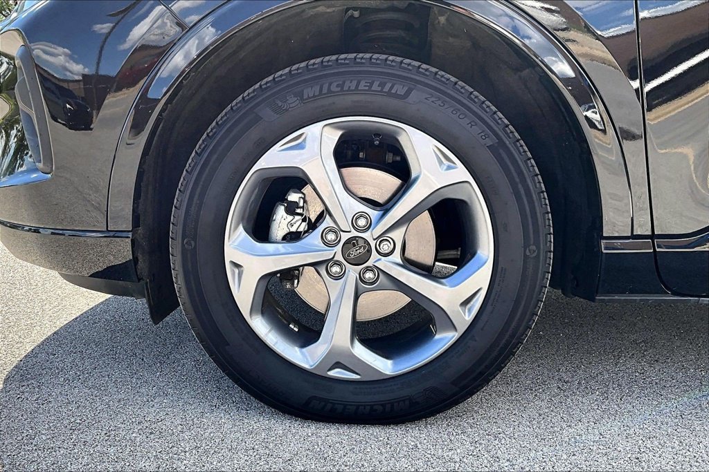 Certified 2024 Ford Escape ST-Line w/ Tech Pack #1 AWD/4WD image 9