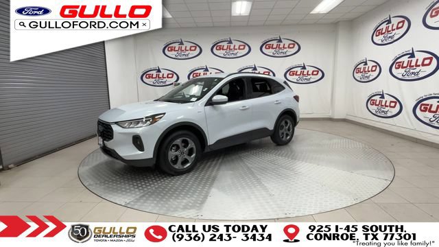 Certified 2025 Ford Escape ST-Line Select AWD/4WD image 4