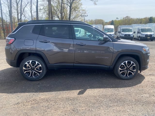 Used 2023 Jeep Compass Limited AWD/4WD image 8