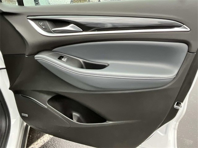 Used 2024 Buick Enclave Premium image 23