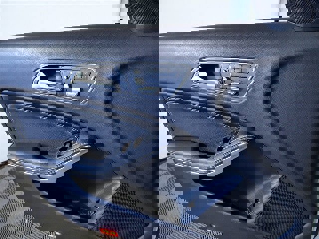 Used 2018 Mercedes-Benz GLA 250 4MATIC image 26