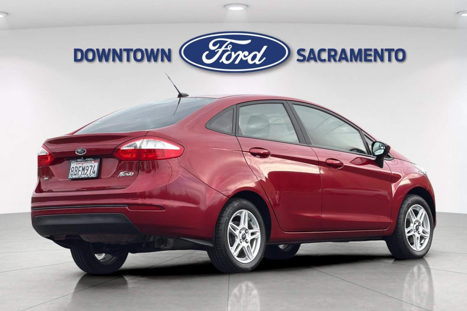 Certified 2017 Ford Fiesta SE FWD image 3