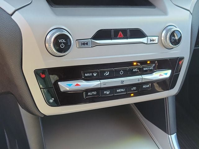 Certified 2024 Ford Explorer XLT w/ Equipment Group 202A AWD/4WD image 16