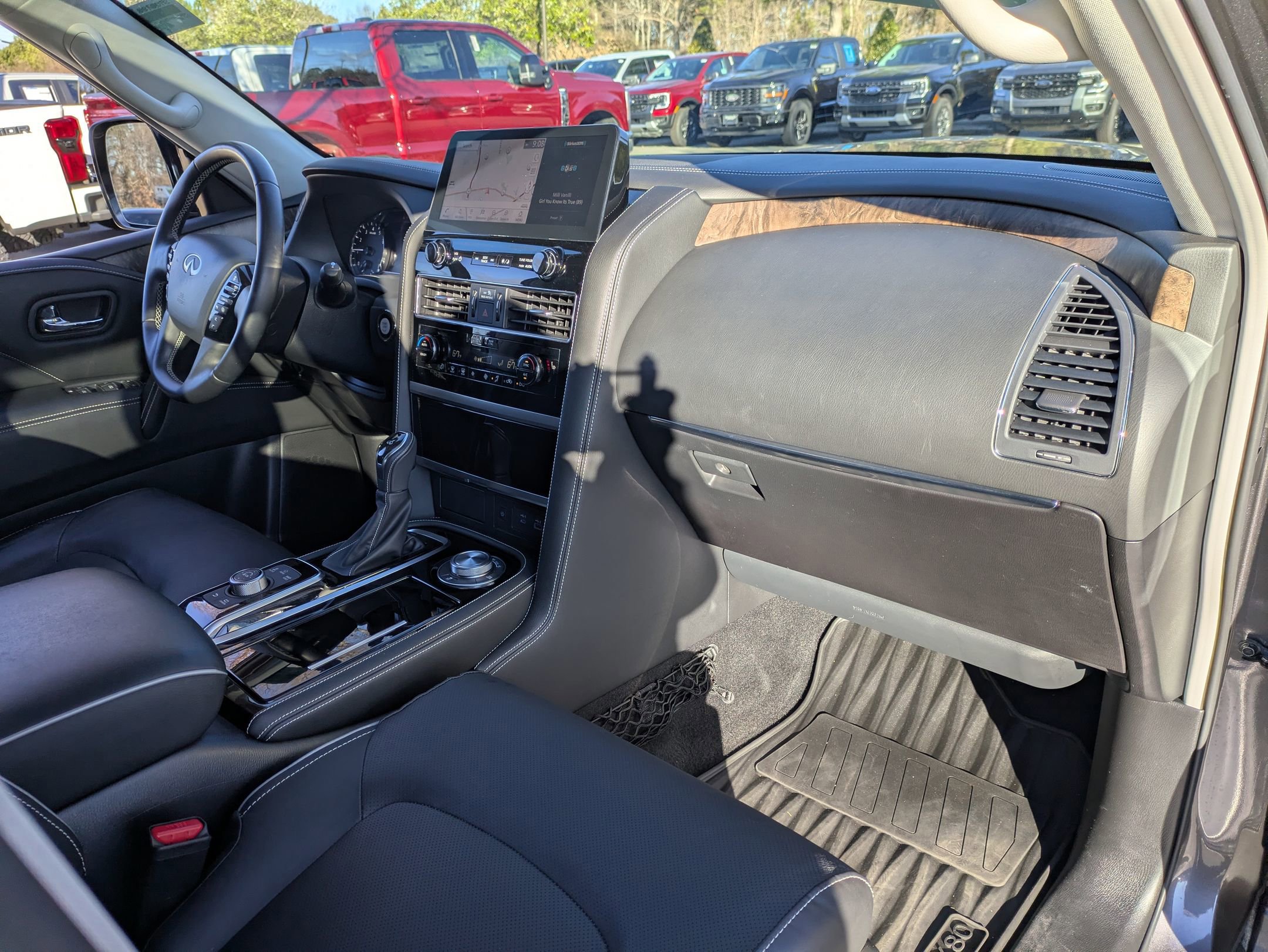 Used 2023 INFINITI QX80 Premium Select w/ Cargo Package image 41