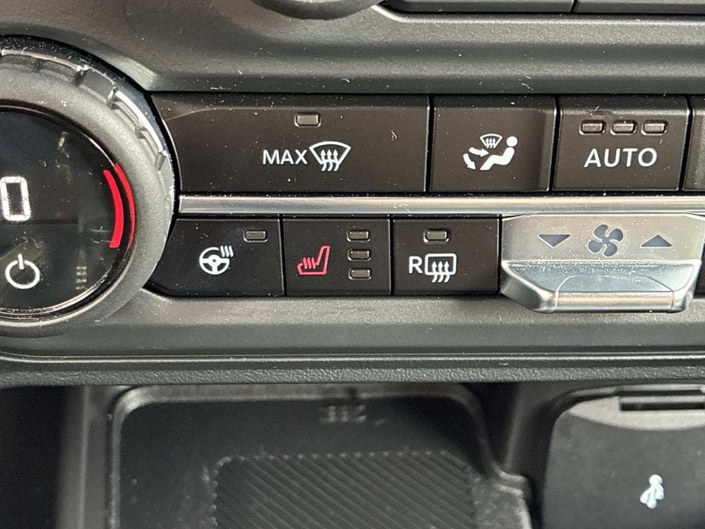 Certified 2025 Ford Bronco Outer Banks AWD/4WD image 32