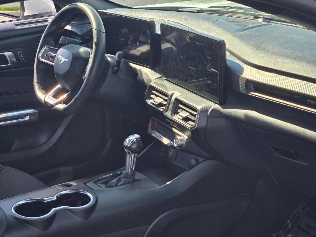 Certified 2024 Ford Mustang Coupe RWD image 6
