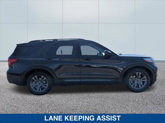 Certified 2023 Ford Explorer XLT w/ Equipment Group 202A image 2