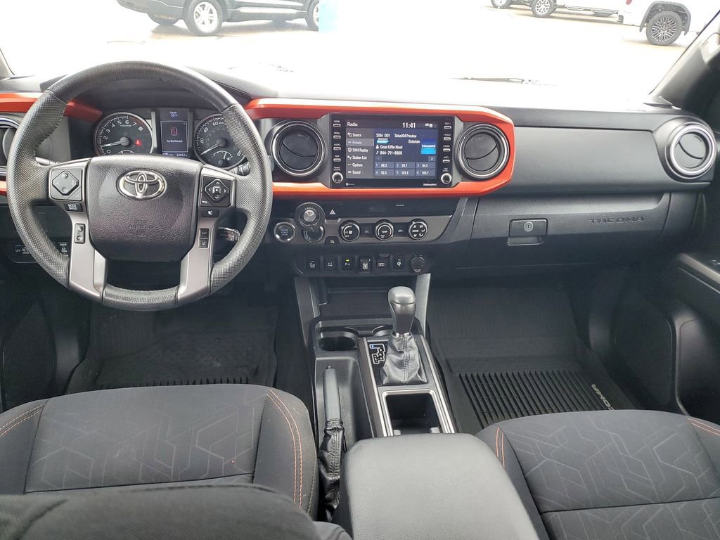 Used 2020 Toyota Tacoma TRD Sport w/ Technology Package image 10