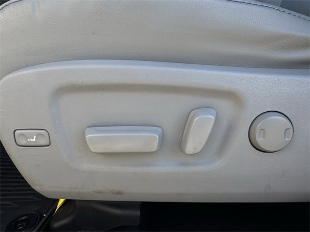 Used 2019 Toyota Highlander XLE image 26