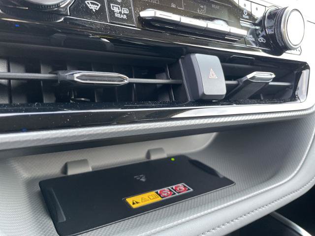 Used 2025 Toyota Highlander Platinum AWD/4WD image 21