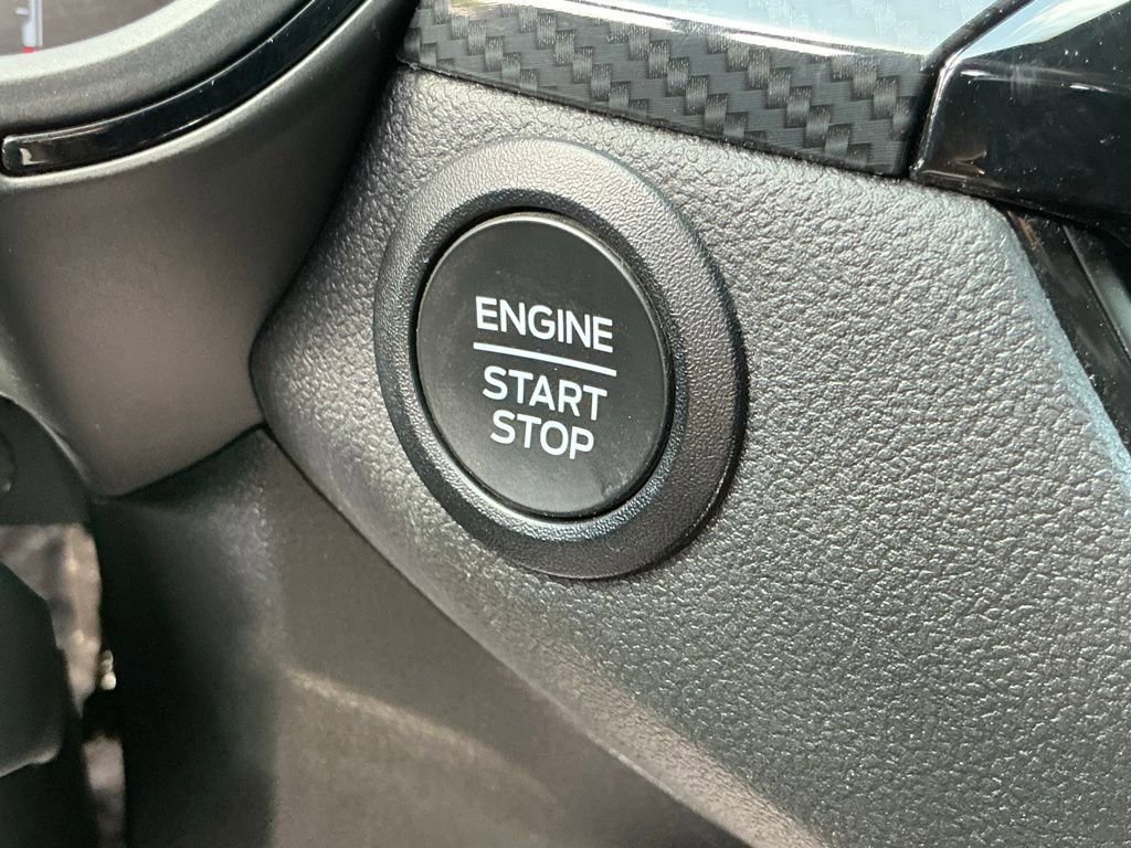 Certified 2024 Ford Escape ST-Line Select AWD/4WD image 23