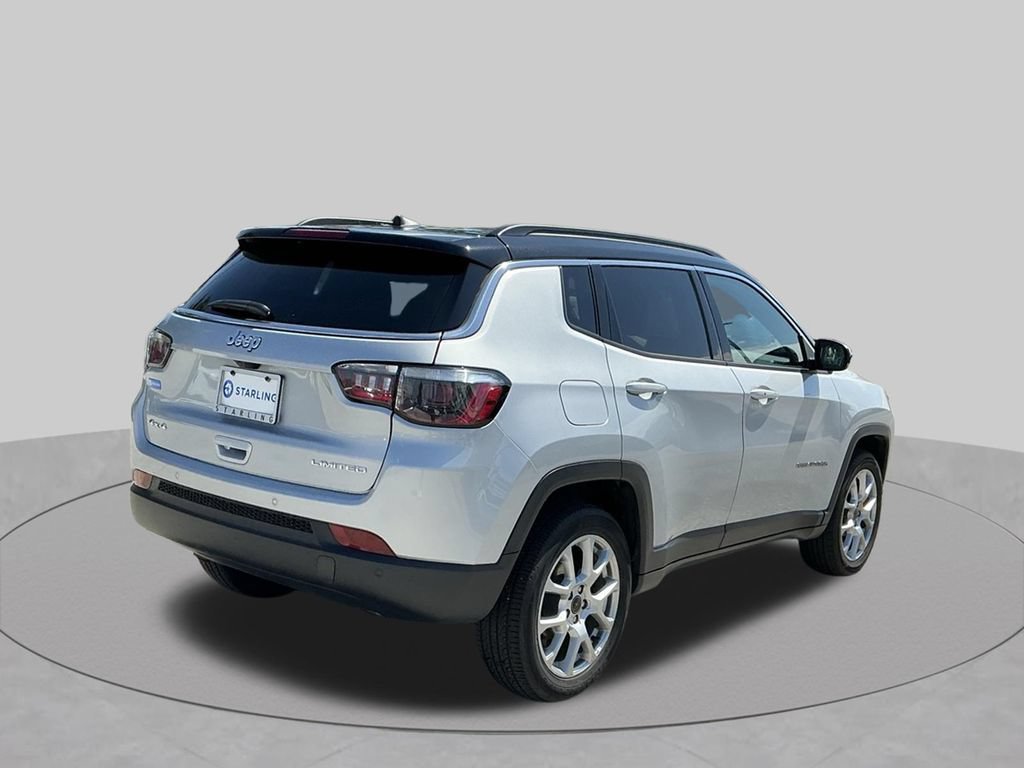 Used 2025 Jeep Compass Limited AWD/4WD image 9