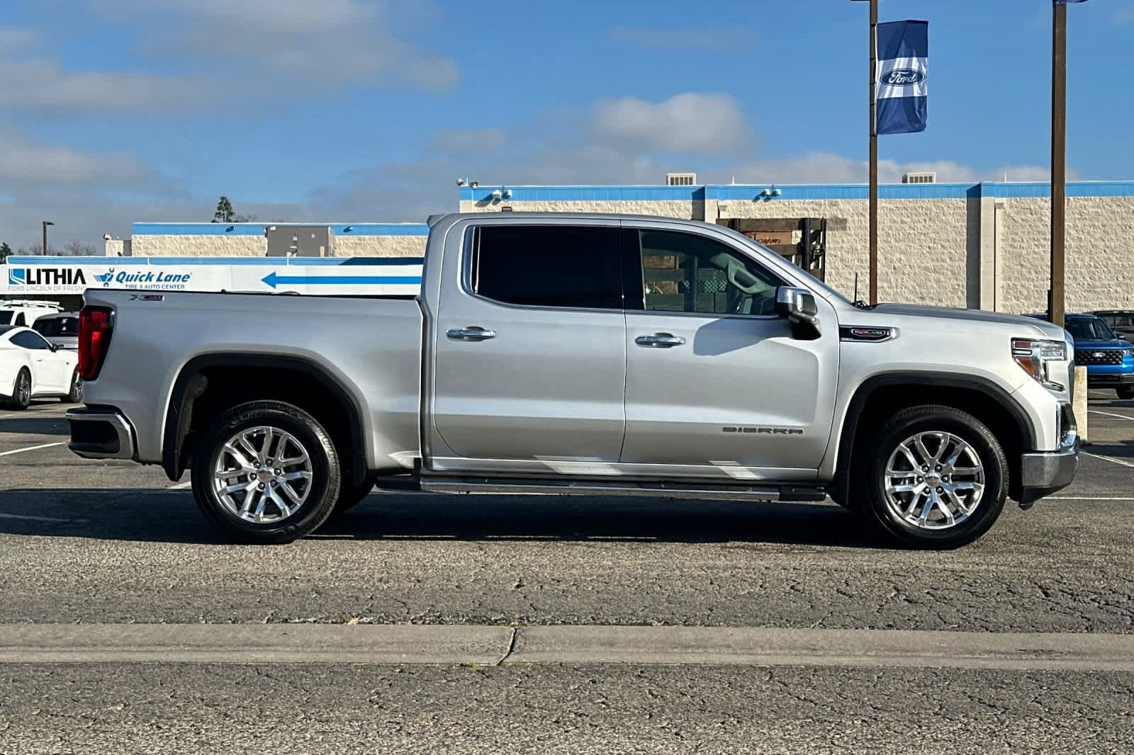 Used 2020 GMC Sierra 1500 SLT w/ SLT Premium Plus Package image 9