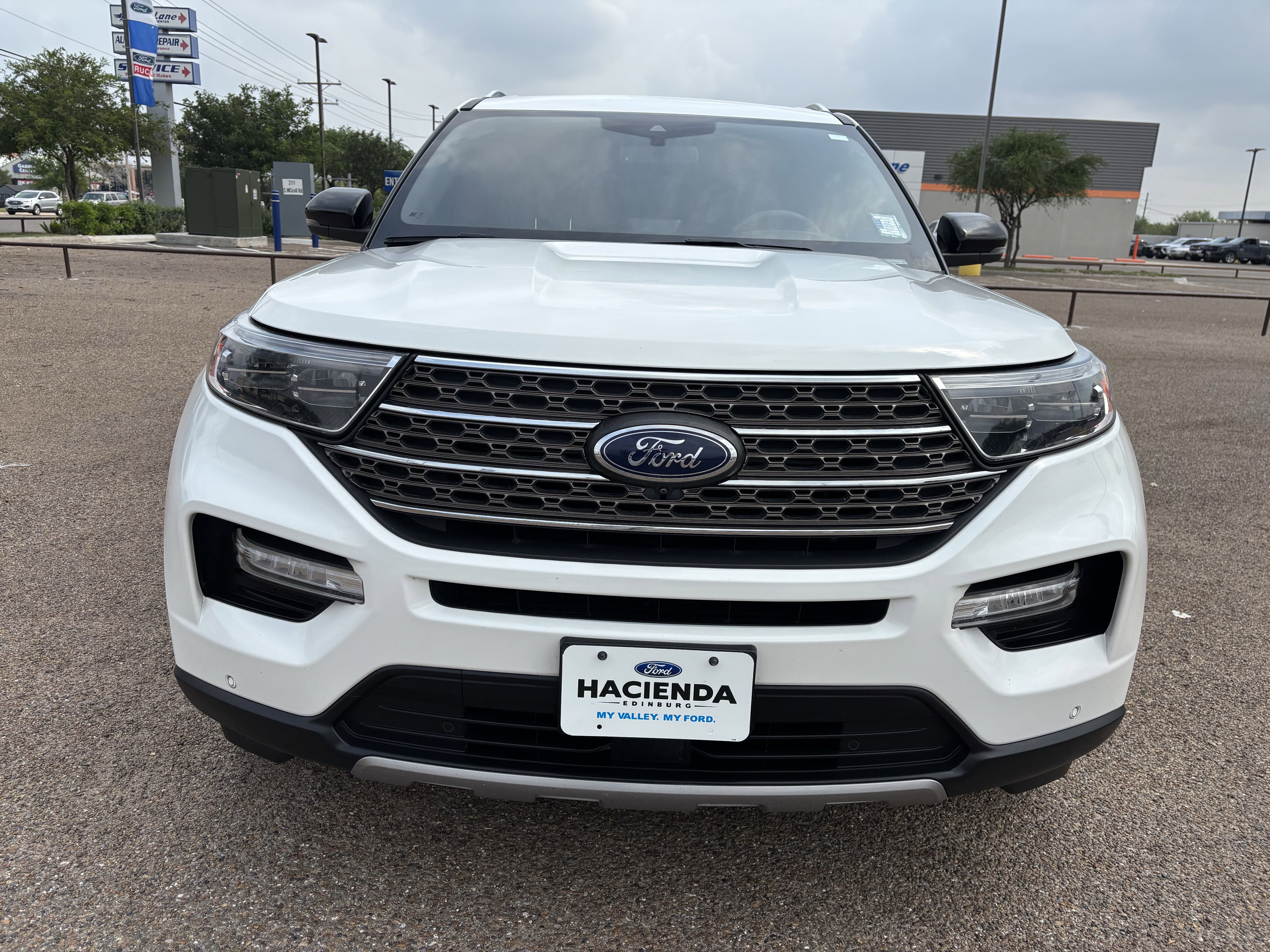 Certified 2022 Ford Explorer King Ranch w/ Class IV Trailer Tow Package RWD image 8