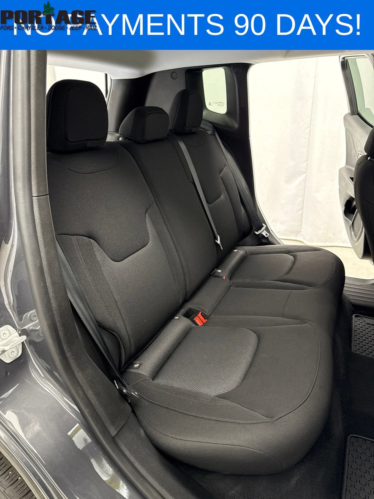 Used 2023 Jeep Renegade Latitude AWD/4WD image 30