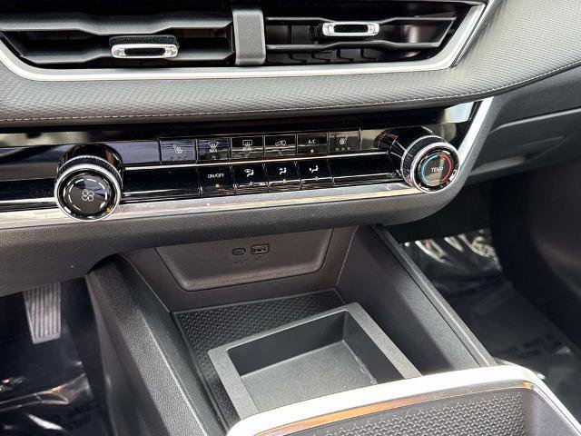 Used 2025 Chevrolet Equinox LT image 24