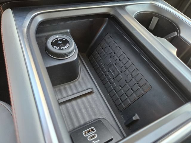 Certified 2025 Ford Expedition Active RWD image 24