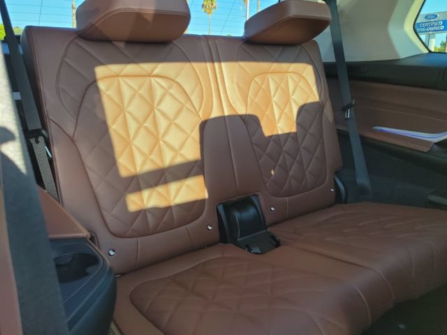 Used 2024 BMW X7 xDrive40i w/ Parking Assistance Package AWD/4WD image 19